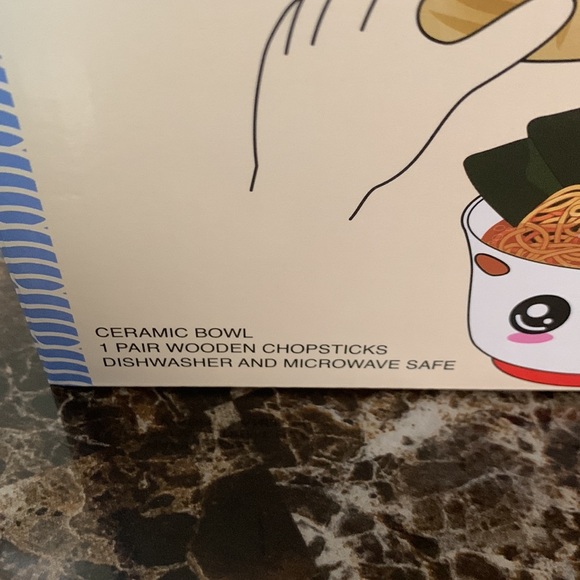 NIB! Mad Engine Noodle Bowl with Lid & Chopsticks - Picture 13 of 13